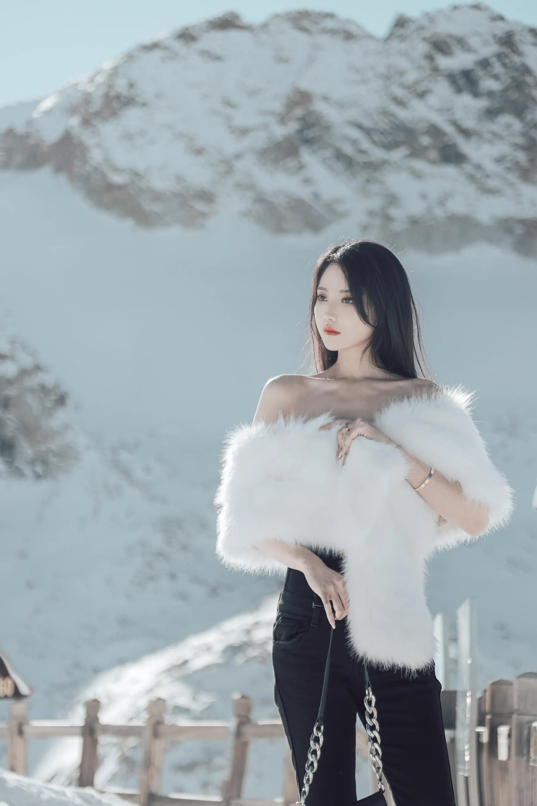 [艺图语] 2022.06.21 冰雪之巅 婷婷 [34P]插图8